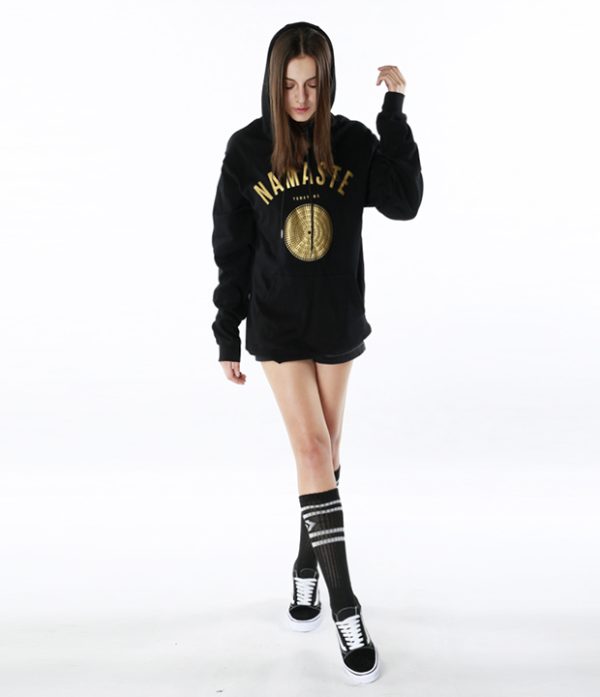 Screenshot 曼陀罗烫金连帽卫衣