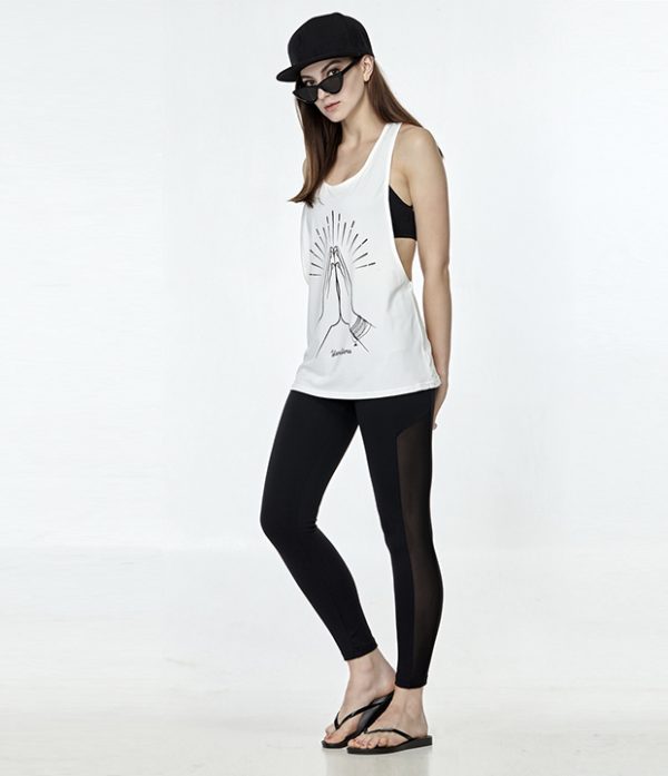 双手合掌工字背心