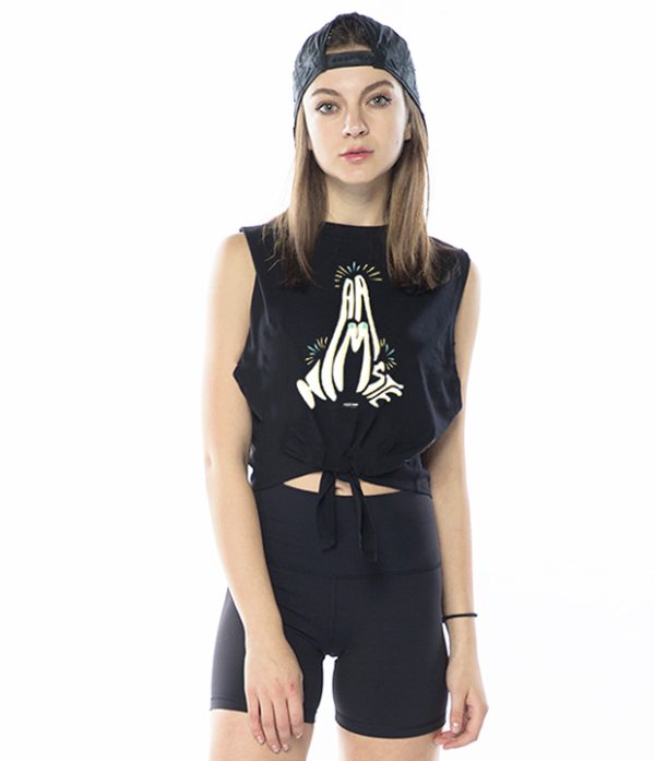 双手合十艺术绑带背心